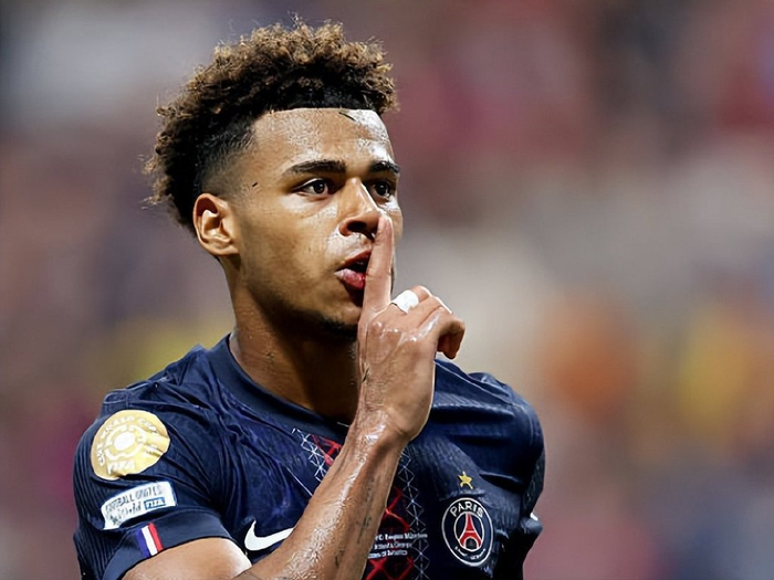 阿什拉夫荣膺2025年非洲足球先生，拉莫斯社媒发文祝贺（阿什拉夫当选2025年非洲足球先生，拉莫斯社媒送上祝贺）