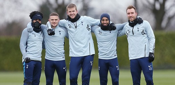 足球巴萨主帅称赞中场新核：不可替代