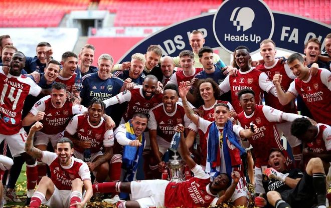 名记：若字母哥缺席四周，他将失去参与赛季末奖项评选的资格