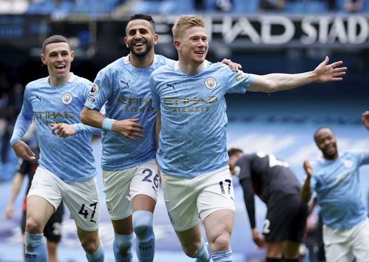 复古？多特球迷提议将球队队徽换回上世纪曾使用过的经典风格（多特蒙德球迷倡议队徽回归上世纪经典设计）