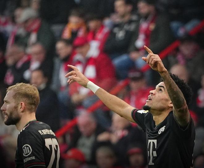 5-1到5-4！12.1亿豪门面对提款机惊险19连胜 神锋英超100球破纪录