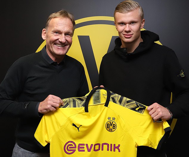 14场0球！全队最低分！皇马1.5亿巨星已59天没进球 向对手竖3手指