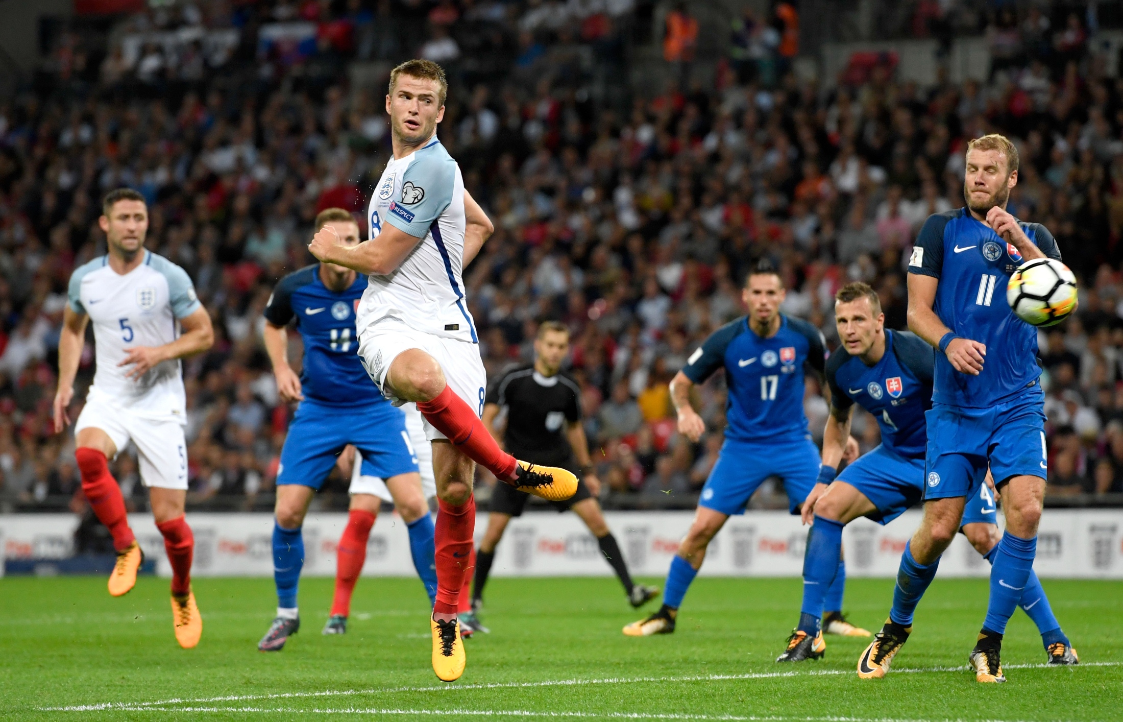 阿斯：米兰和纽卡有意签下明格萨，巴萨有50%的转会分成