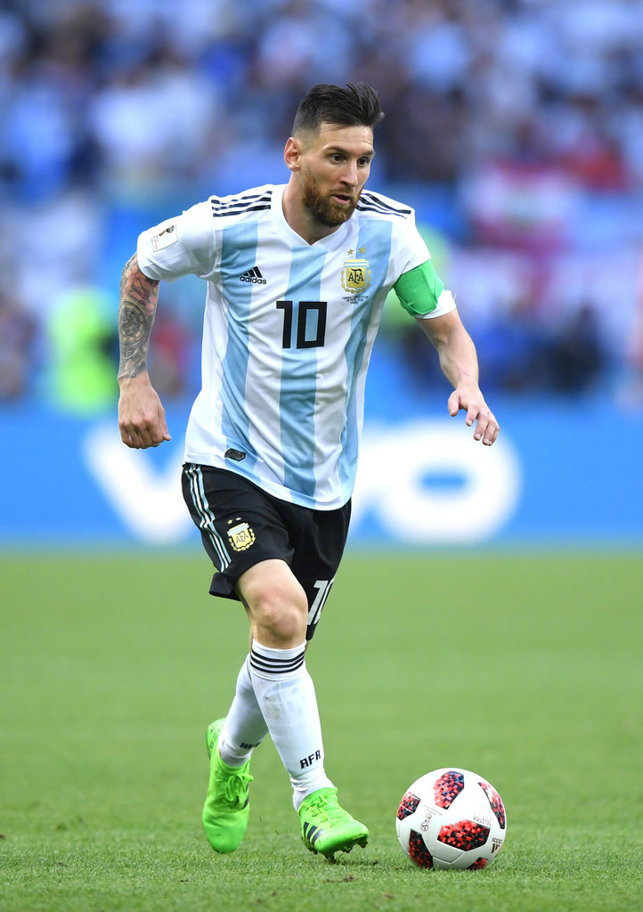 多特vs比利亚雷亚尔：阿德耶米、安塞尔米诺、帕尔特伊出战（多特对阵比利亚雷亚尔：阿德耶米、安塞尔米诺、帕尔特伊登场）