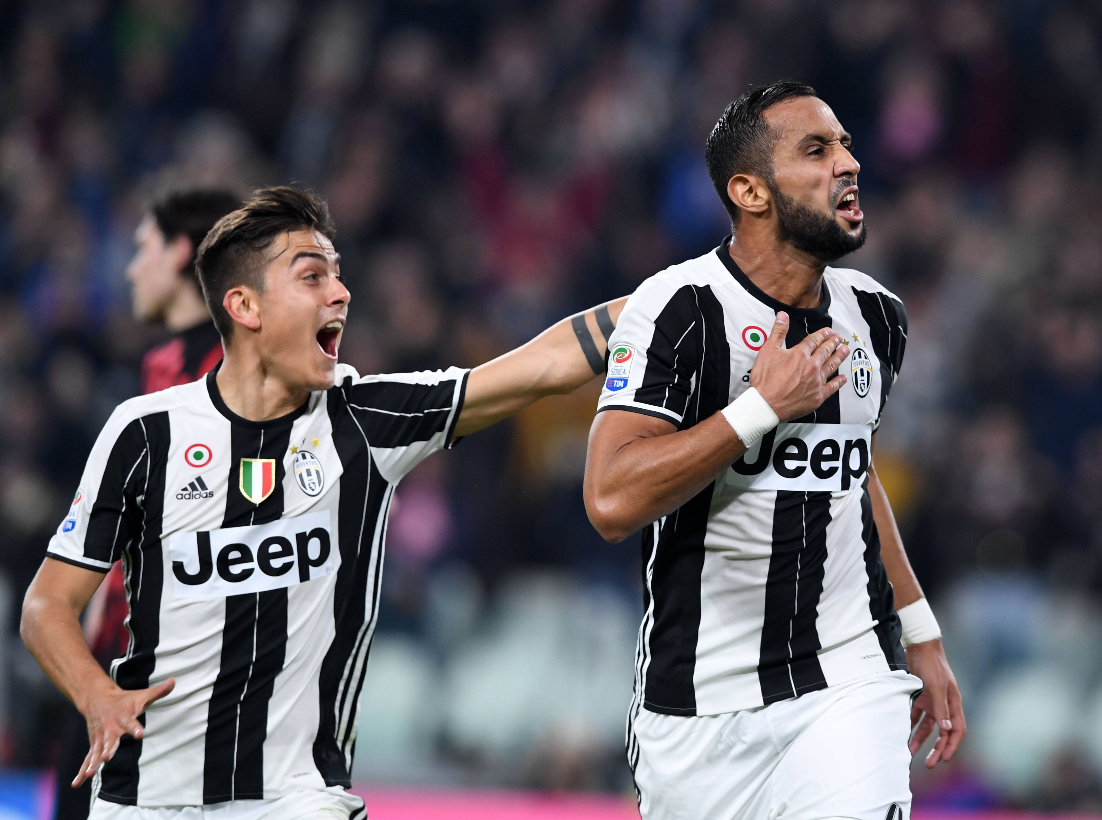 孔帕尼：阿芳很可能下周末复出；我们祝穆勒在美职联决赛获胜