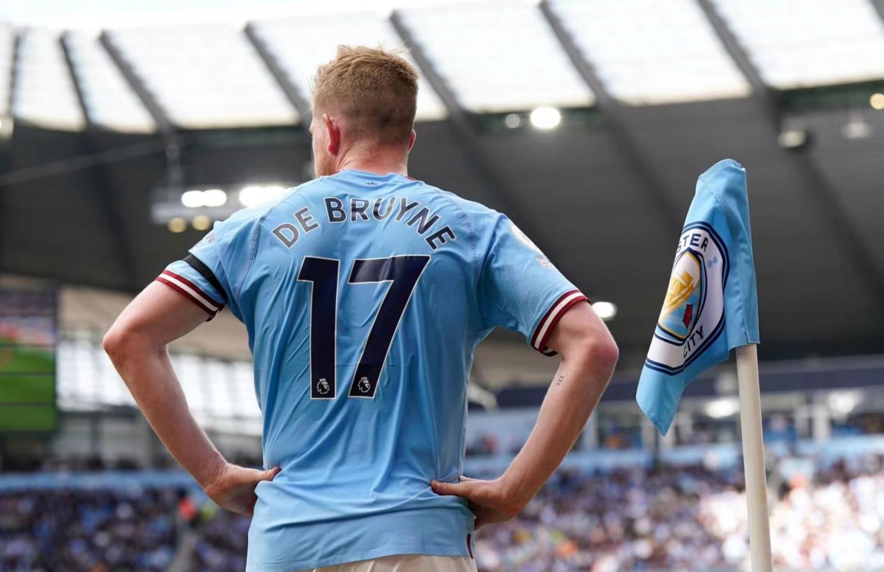 多纳鲁马：我和托纳利关系很好，我的手机里都是他的搞笑图片（多纳鲁马称与托纳利关系融洽：手机里塞满他的搞笑照片）